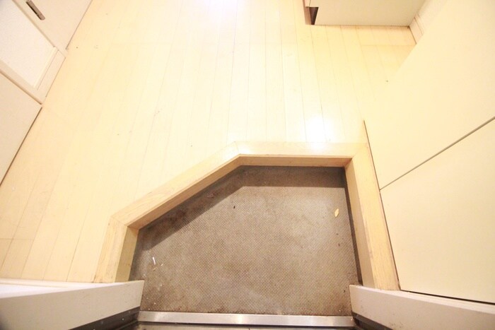 物件内観写真15　(玄関)