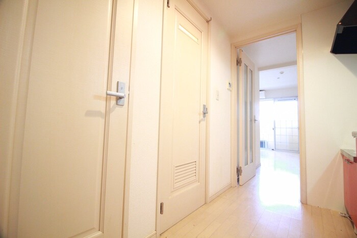 物件内観写真16　(廊下)