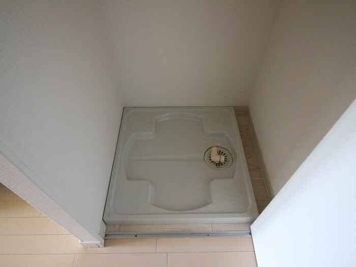 物件内観写真13　(洗濯機置場)