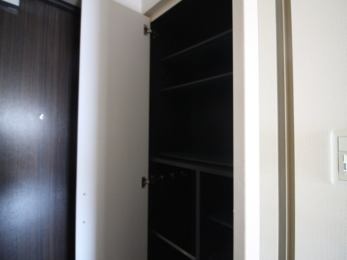 物件内観写真17　(靴箱)