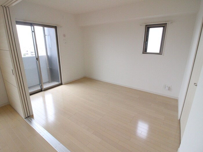 物件内観写真9　(居室)