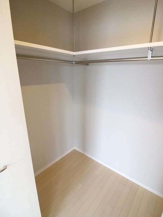 物件内観写真10　(収納)