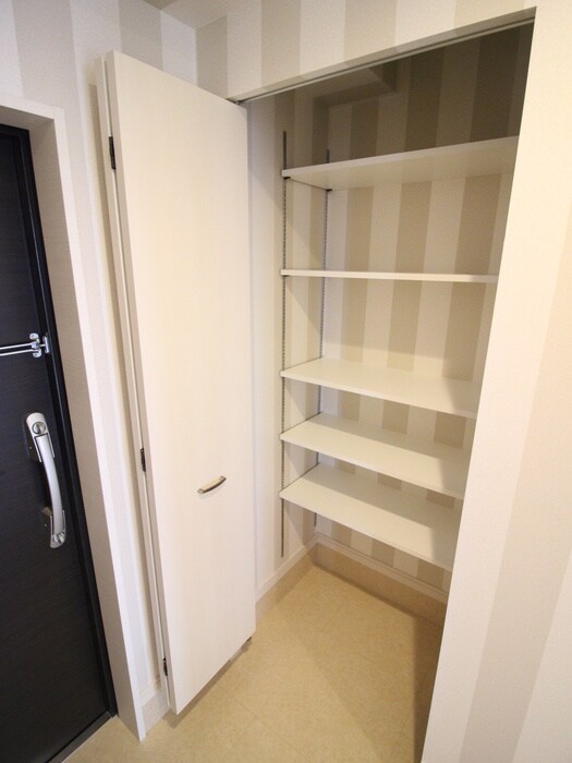 物件内観写真15　(靴箱)