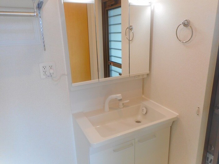 物件内観写真9　(洗面)