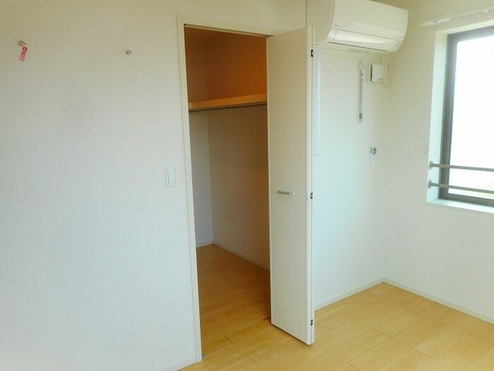 物件内観写真11　(収納)