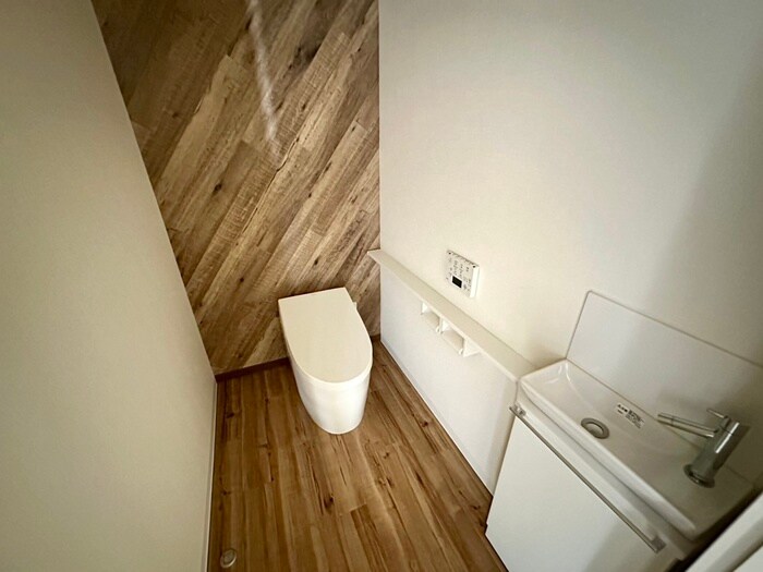 物件内観写真12　(トイレ)