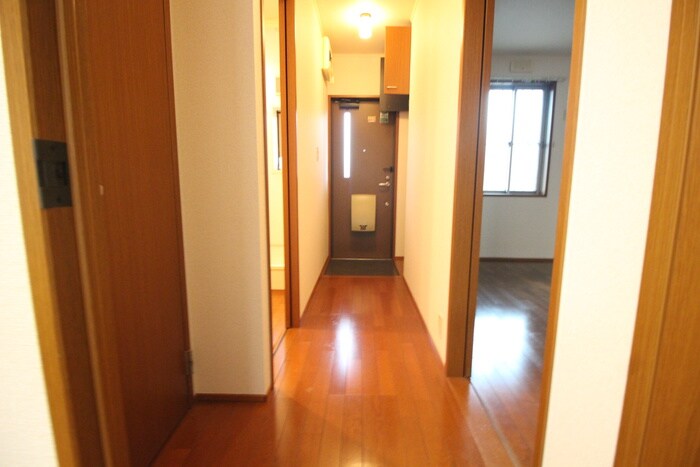 物件内観写真20　(廊下)