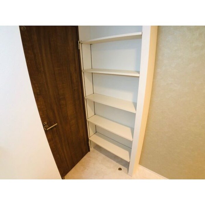 物件内観写真13　(靴箱)