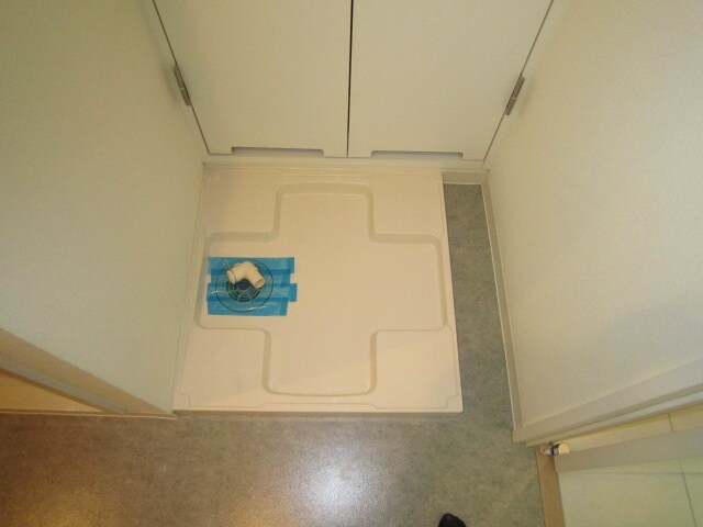 物件内観写真9　(洗濯機置場)