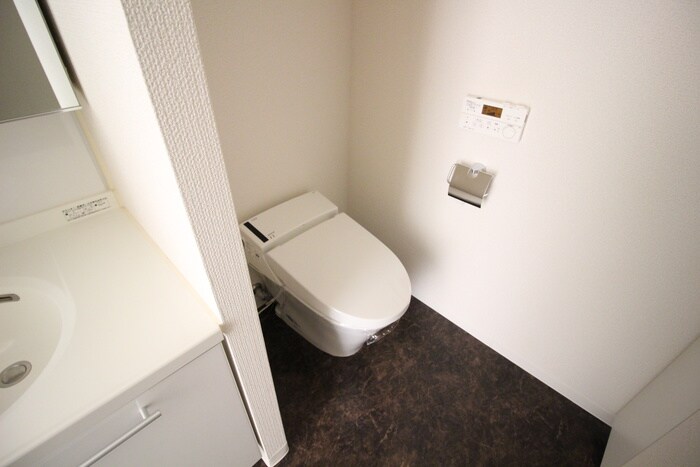 物件内観写真15　(トイレ)