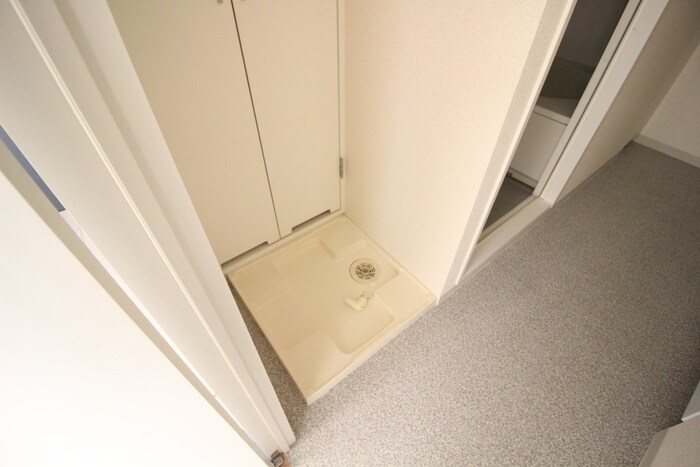 物件内観写真17　(洗濯機置場)