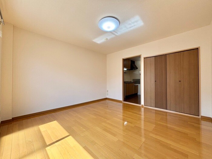 物件内観写真8　(居室)