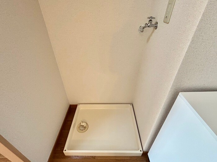 物件内観写真19　(洗濯機置場)