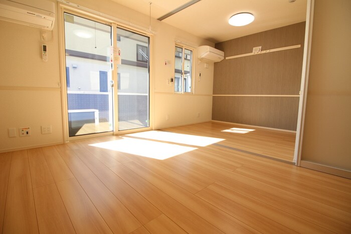 物件内観写真5　(居室)