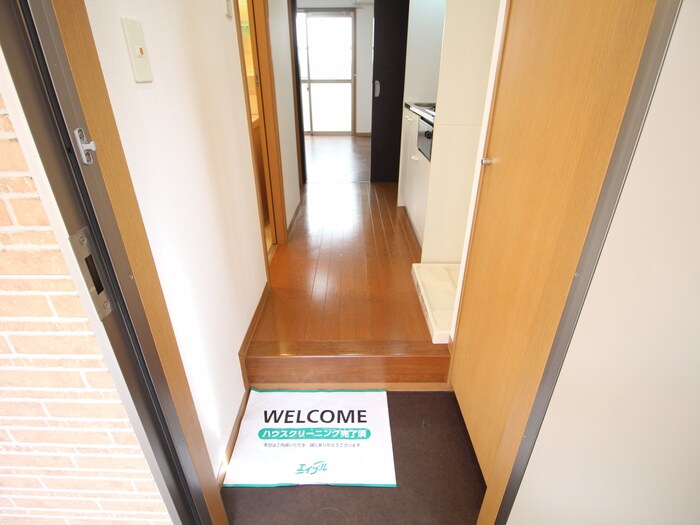 物件内観写真15　(玄関)