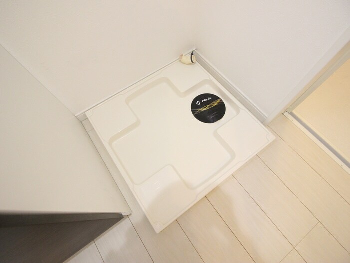 物件内観写真10　(洗濯機置場)