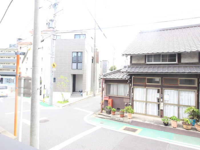 物件内観写真16　(室内からの展望)