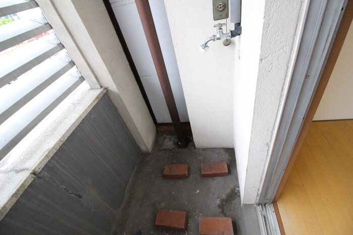 物件内観写真13　(洗濯機置場)