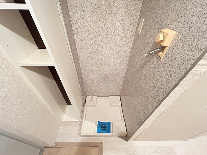 物件内観写真12　(洗濯機置場)