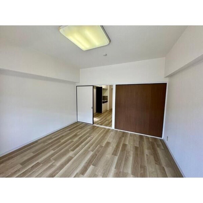 物件内観写真2　(居室)