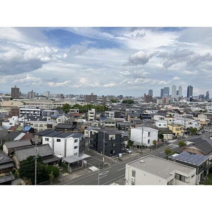 物件内観写真12　(室内からの展望)