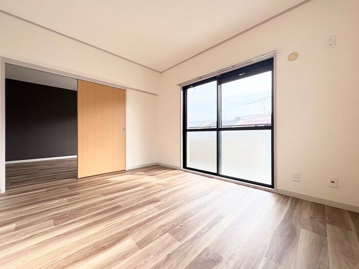 物件内観写真8　(居室)