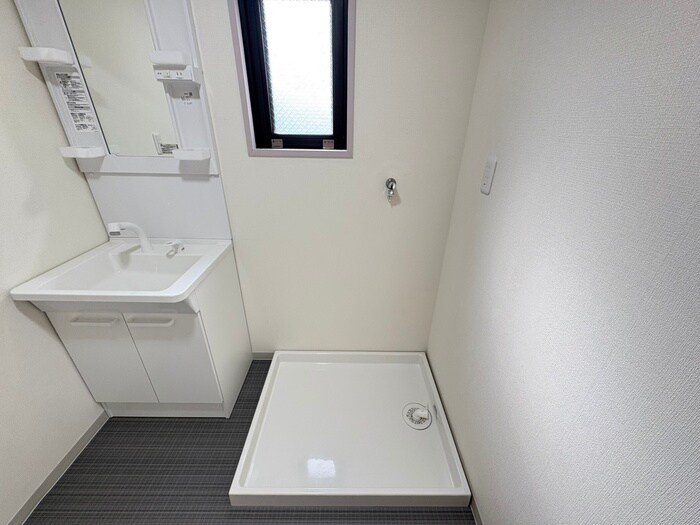 物件内観写真21　(洗濯機置場)