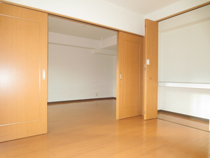 物件内観写真12　(居室)