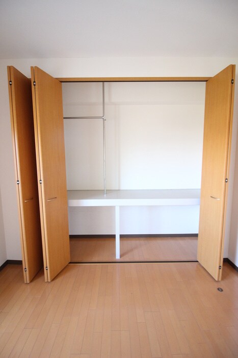 物件内観写真15　(収納)