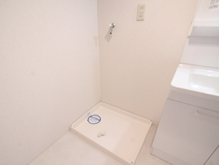 物件内観写真15　(洗濯機置場)