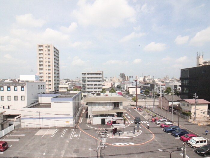 物件内観写真20　(室内からの展望)