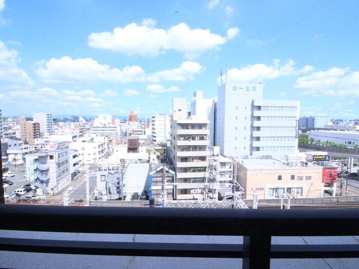 物件内観写真11　(室内からの展望)