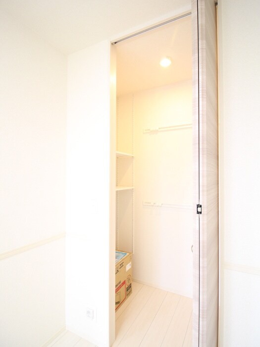 物件内観写真14　(収納)