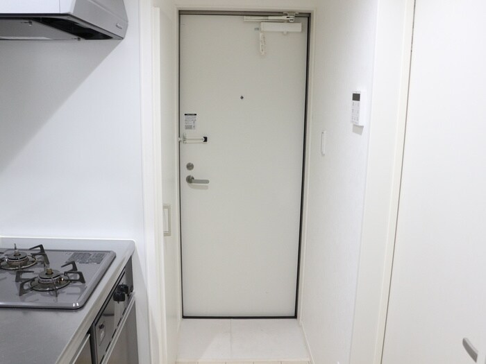 物件内観写真15　(玄関)