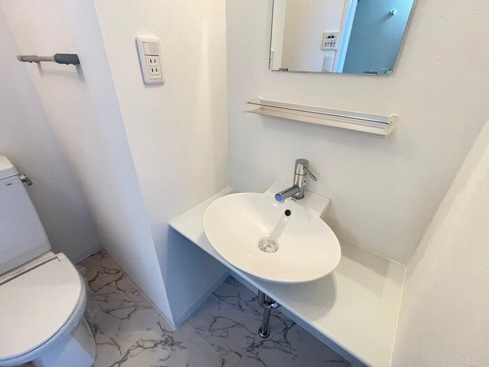 物件内観写真12　(洗面)