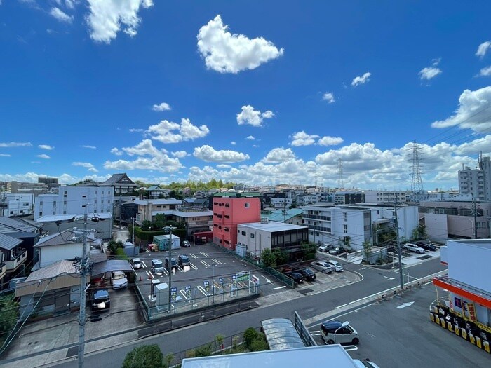 物件内観写真15　(室内からの展望)