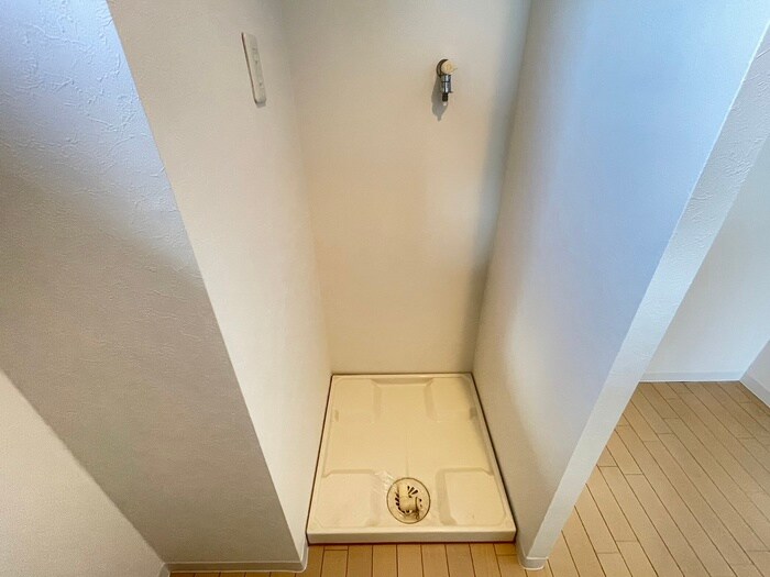 物件内観写真19　(洗濯機置場)