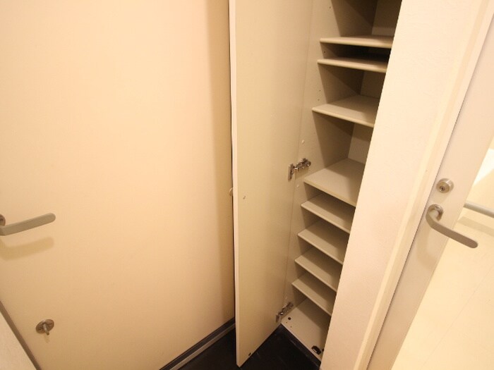 物件内観写真17　(収納)