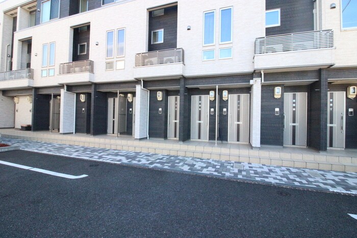 物件外観写真2　(外観写真)