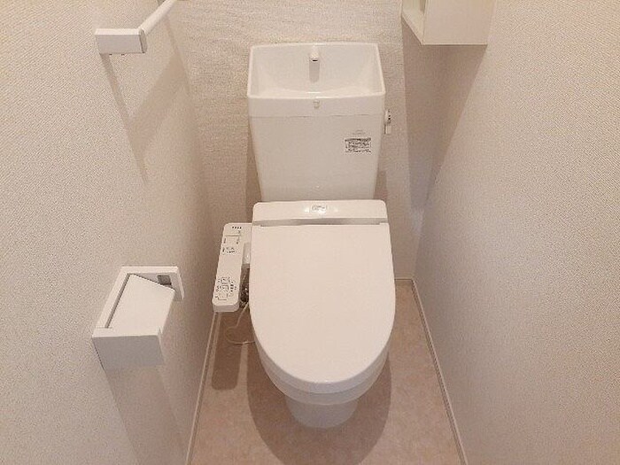 物件内観写真10　(トイレ)