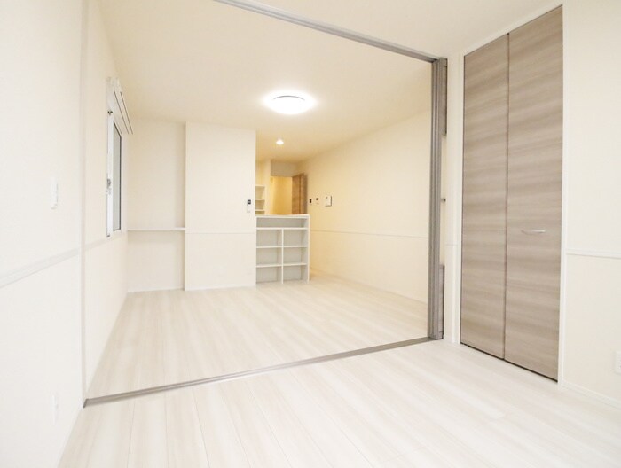 物件内観写真8　(居室)