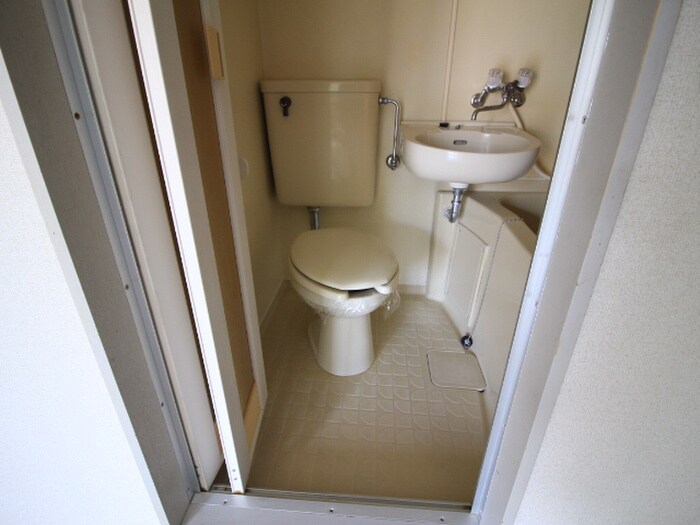 物件内観写真11　(トイレ)