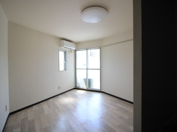 物件内観写真13　(居室)