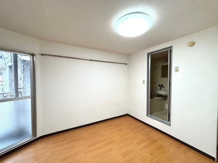 物件内観写真13　(居室)