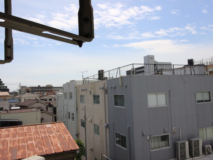 物件内観写真16　(室内からの展望)