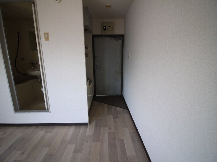 物件内観写真21　(廊下)