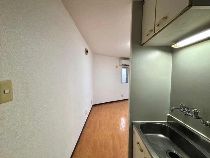 物件内観写真21　(廊下)