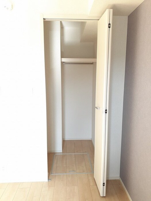 物件内観写真6　(収納)