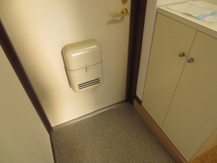 物件内観写真11　(玄関)