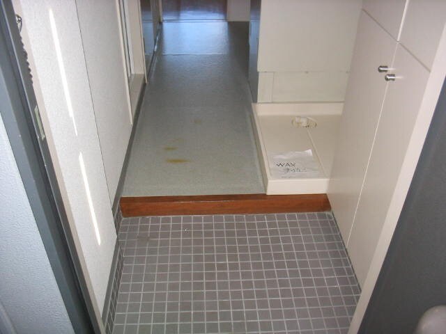 物件内観写真15　(玄関)